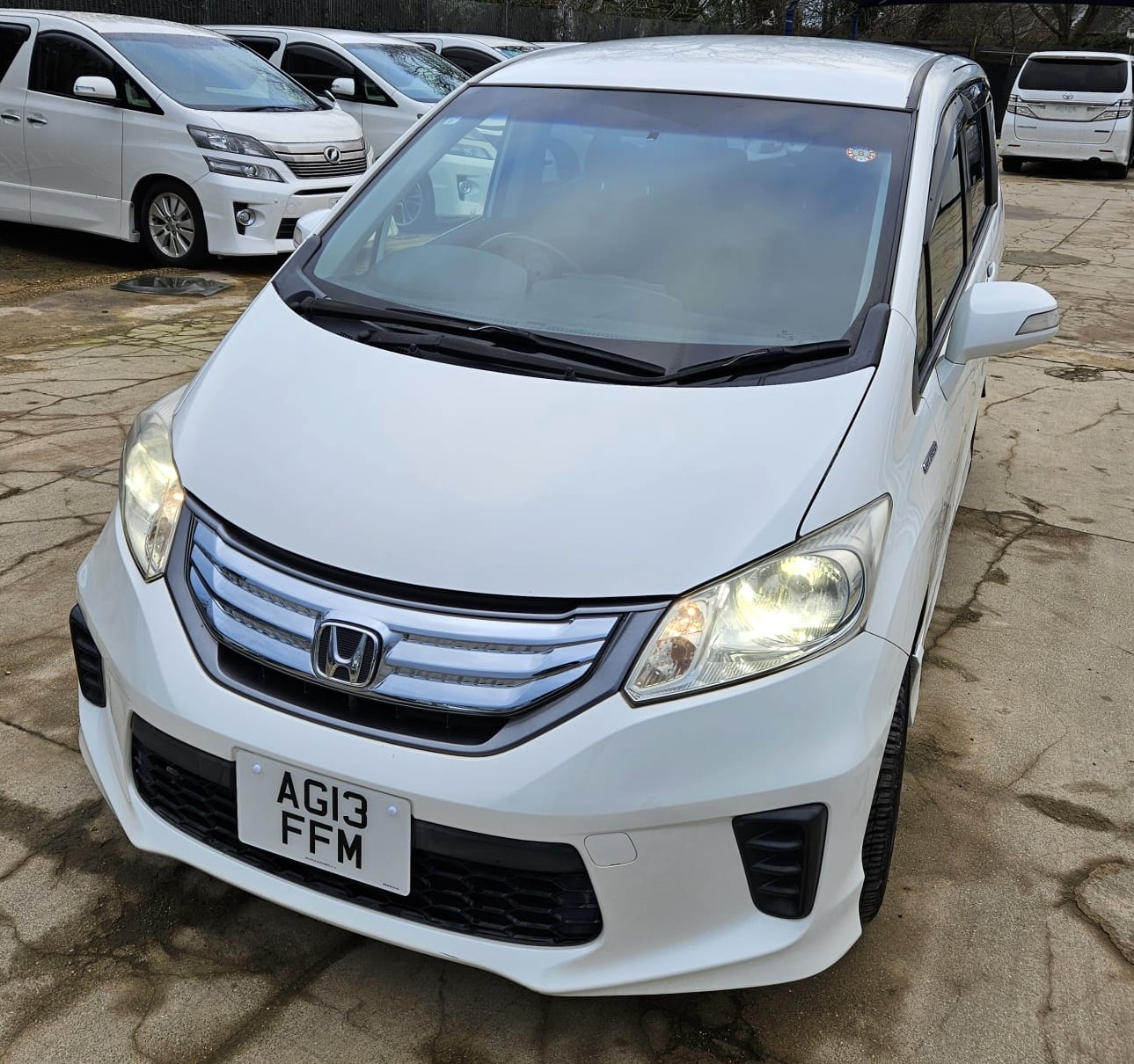 Used Toyota Vellfire 2025 for sale - 77710962: Photo 9