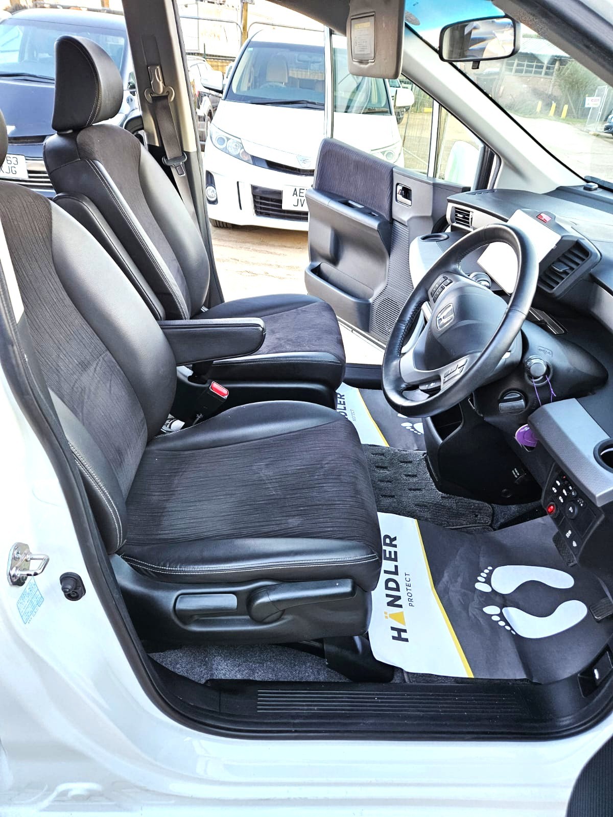 Used Honda Freed 2025 for sale - 77942202: Photo 11