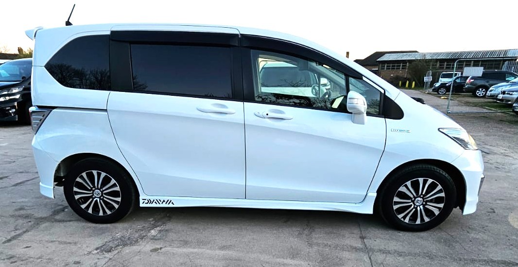 Used Honda Freed 2025 for sale - 77942202: Photo 3