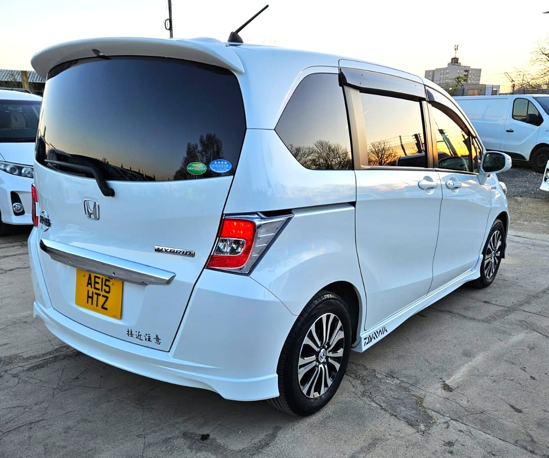 Used Honda Freed 2025 for sale - 77942202: Photo 4