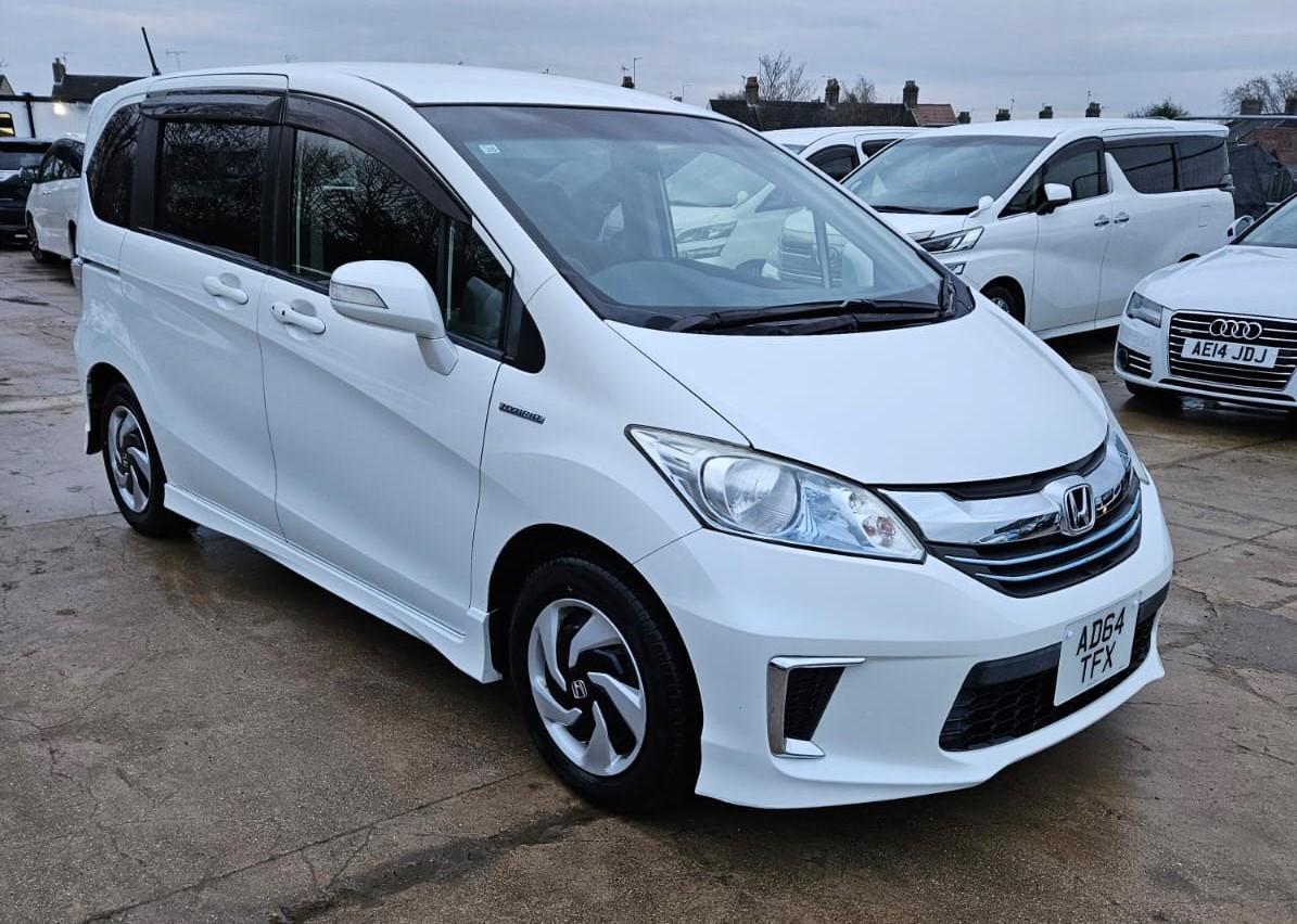 Used Honda Freed for sale - 77244695: Photo 2