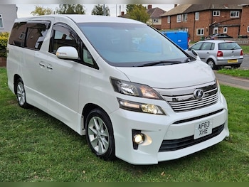 Used Toyota Vellfire 2014 for sale - 76112748: Photo