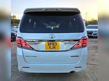 Used Toyota Vellfire 2014 for sale - 78380001: Photo