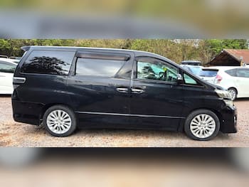 Used Toyota Vellfire 2012 for sale - 79782758: Photo