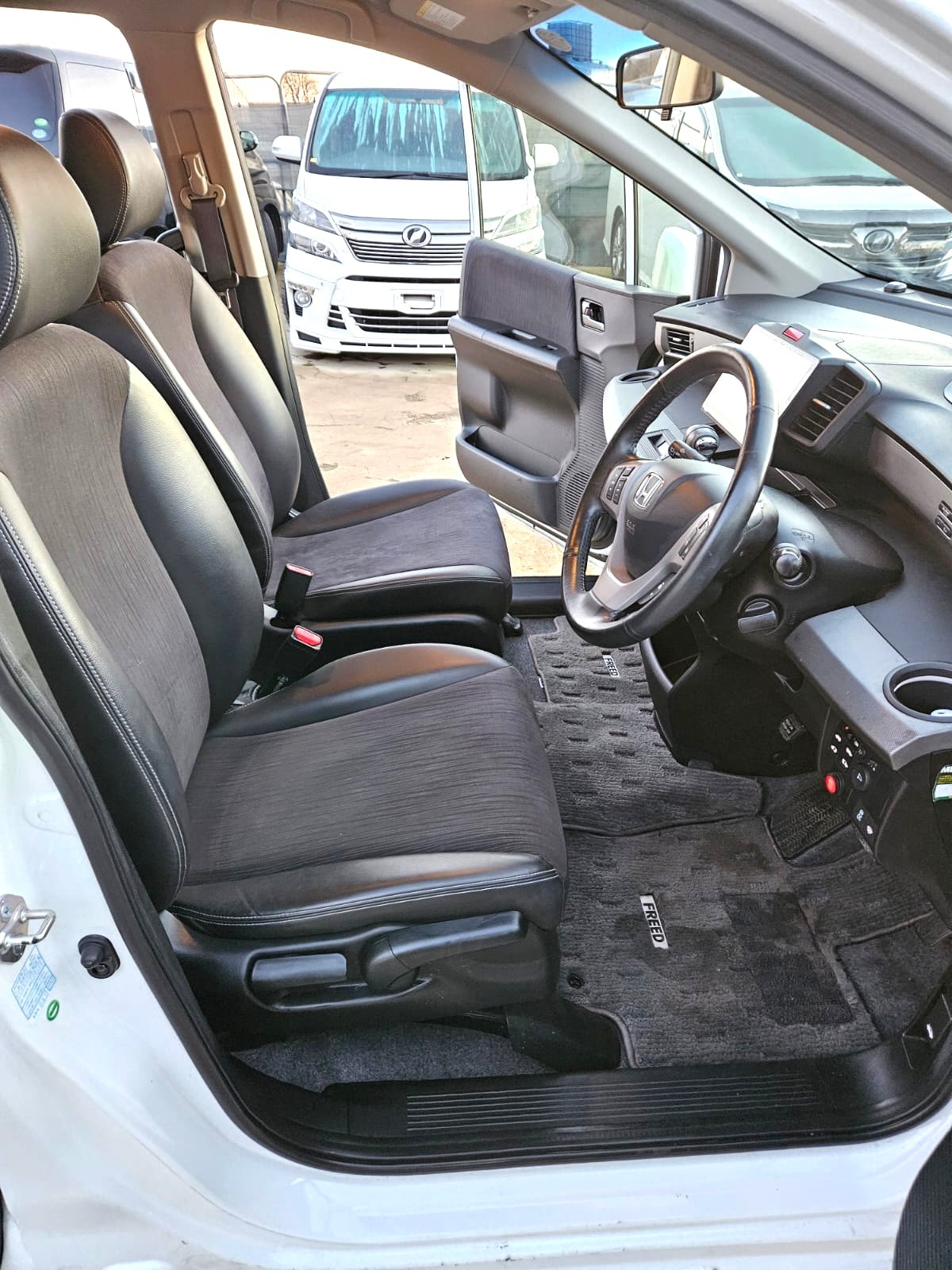 Used Honda Freed 2025 for sale - 77084938: Photo 9