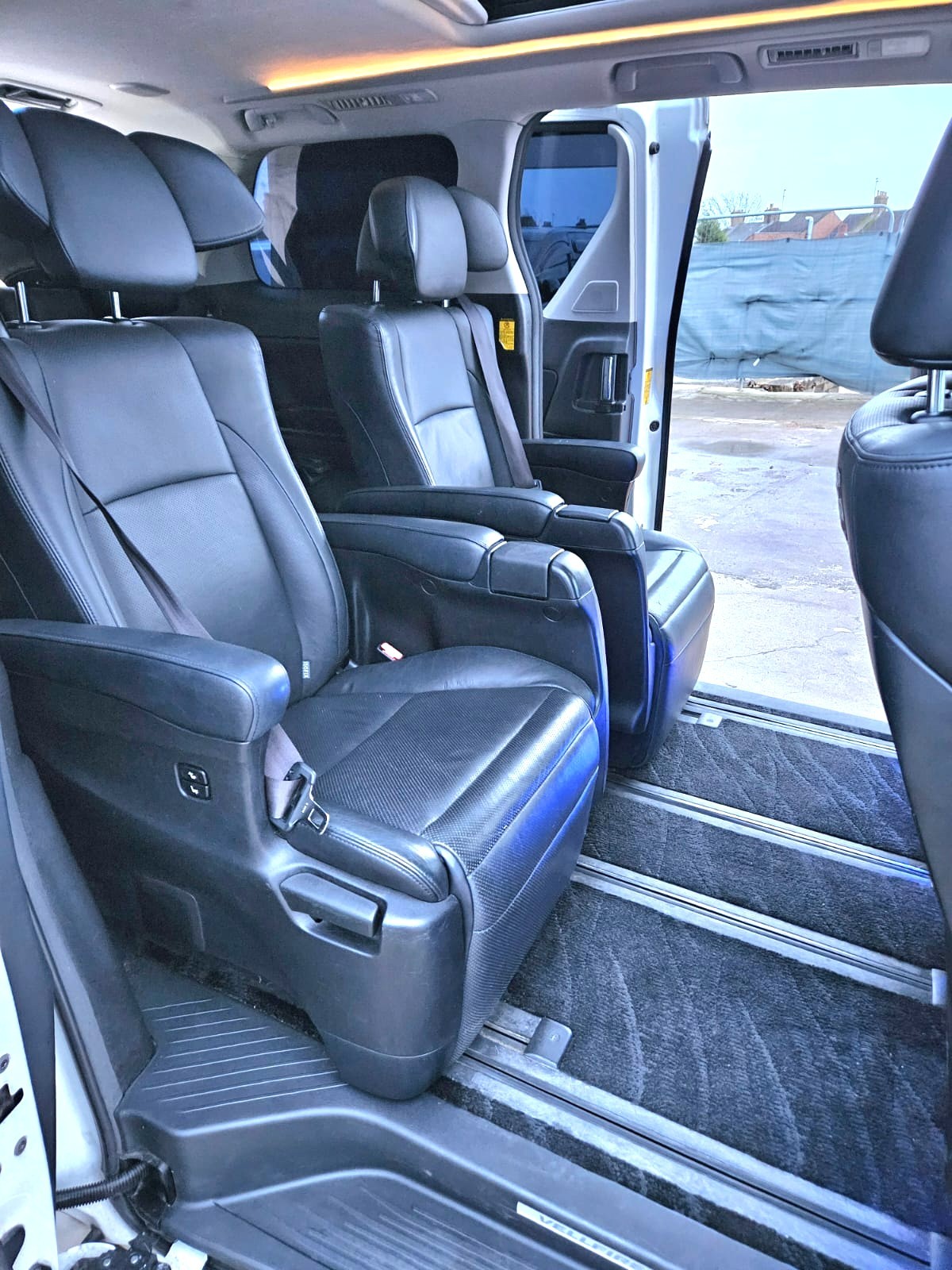 Used Toyota Vellfire 2025 for sale - 76875115: Photo 11