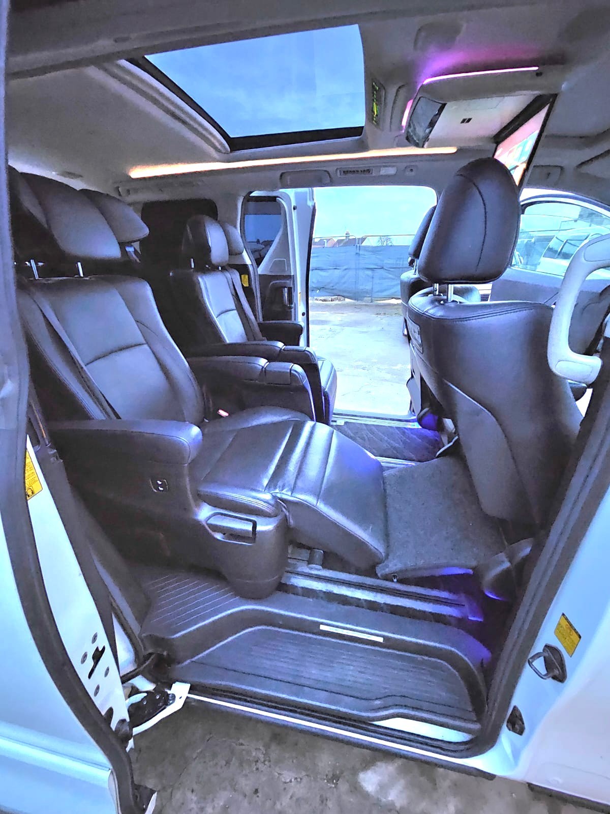 Used Toyota Vellfire 2025 for sale - 76875115: Photo 13