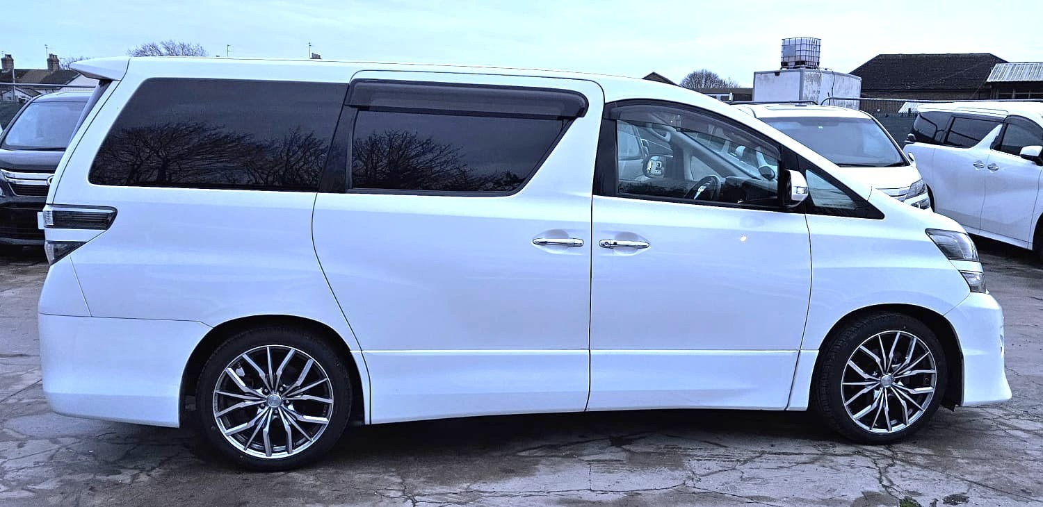 Used Toyota Vellfire 2025 for sale - 76875115: Photo 3