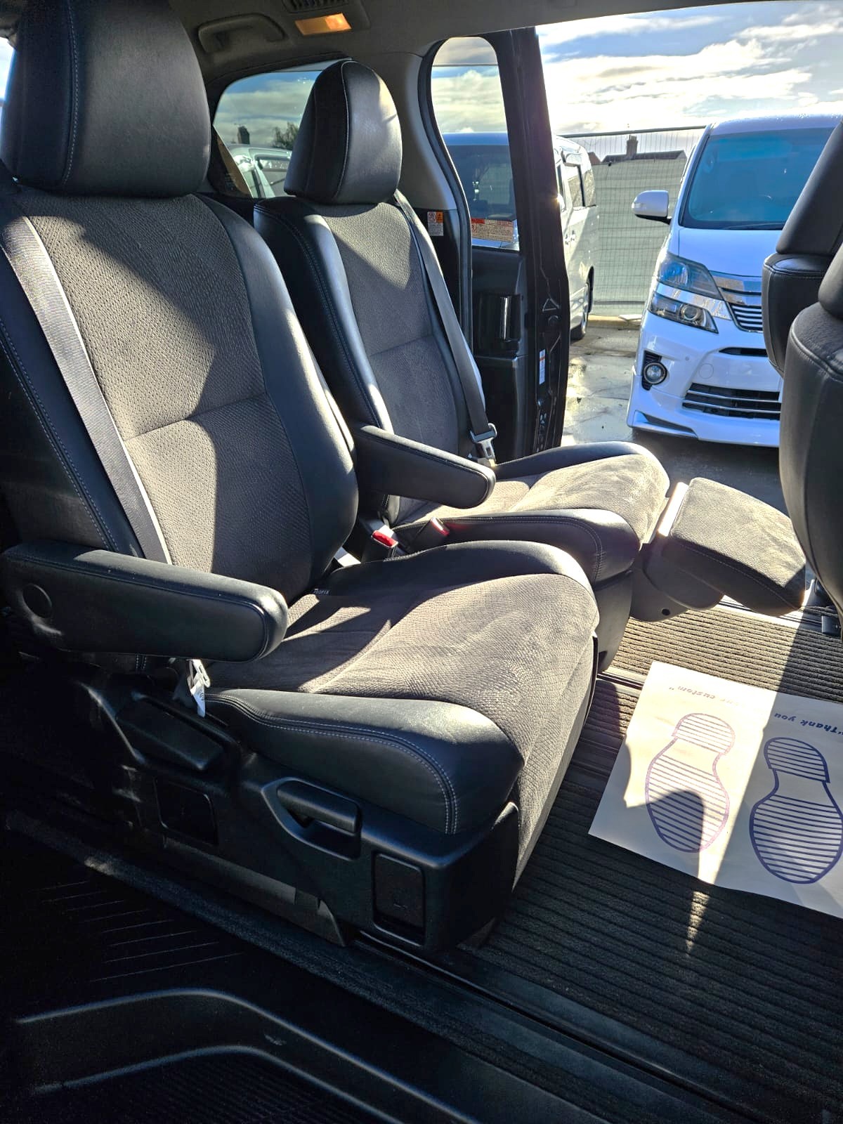 Used Toyota Estima 2025 for sale - 76735737: Photo 12