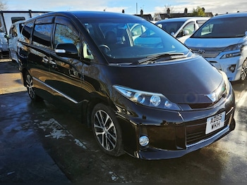 Used Toyota Estima 2015 for sale - 76735737: Photo