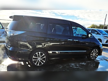 Used Toyota Estima 2015 for sale - 76735737: Photo