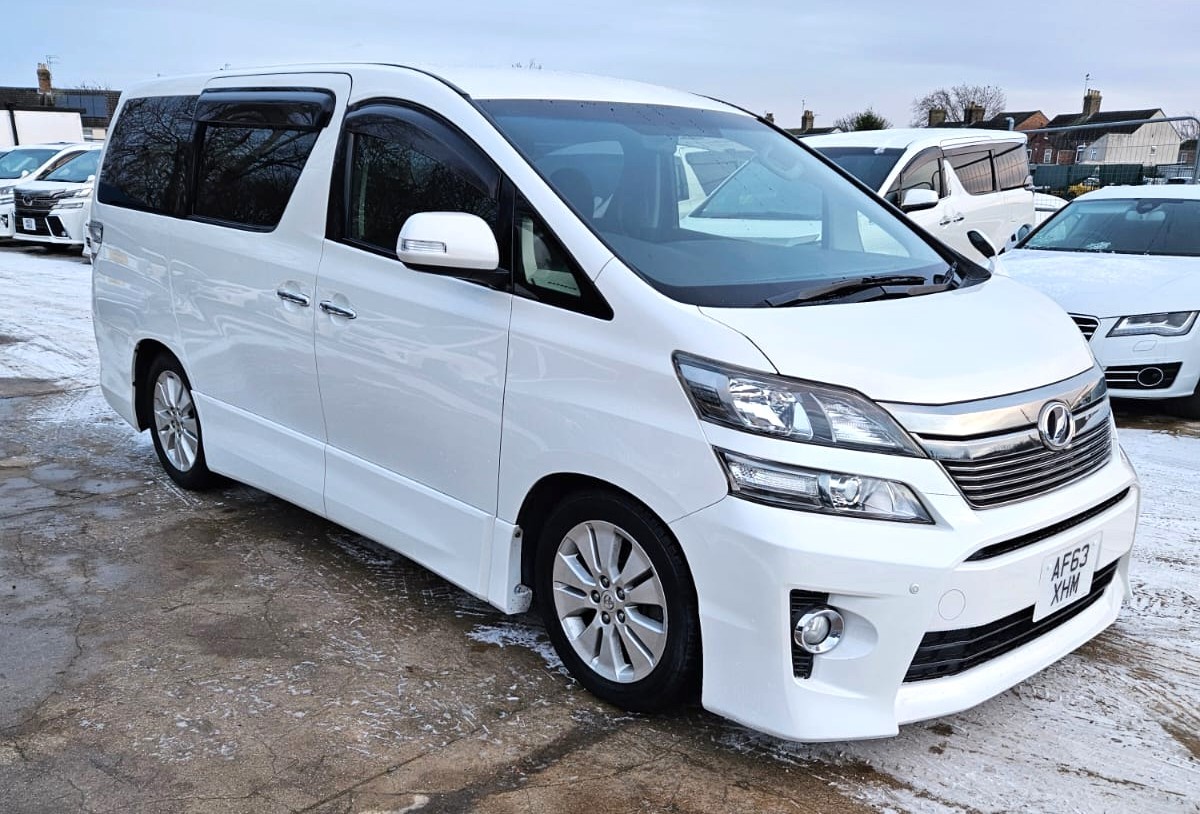 Used Toyota Vellfire 2025 for sale - 77122675: Photo 2