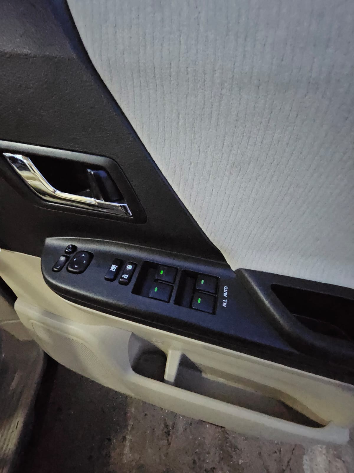 Used Toyota Vellfire 2025 for sale - 77018441: Photo 21