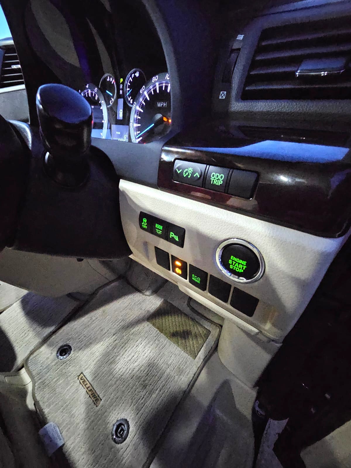 Used Toyota Vellfire 2025 for sale - 77018441: Photo 22