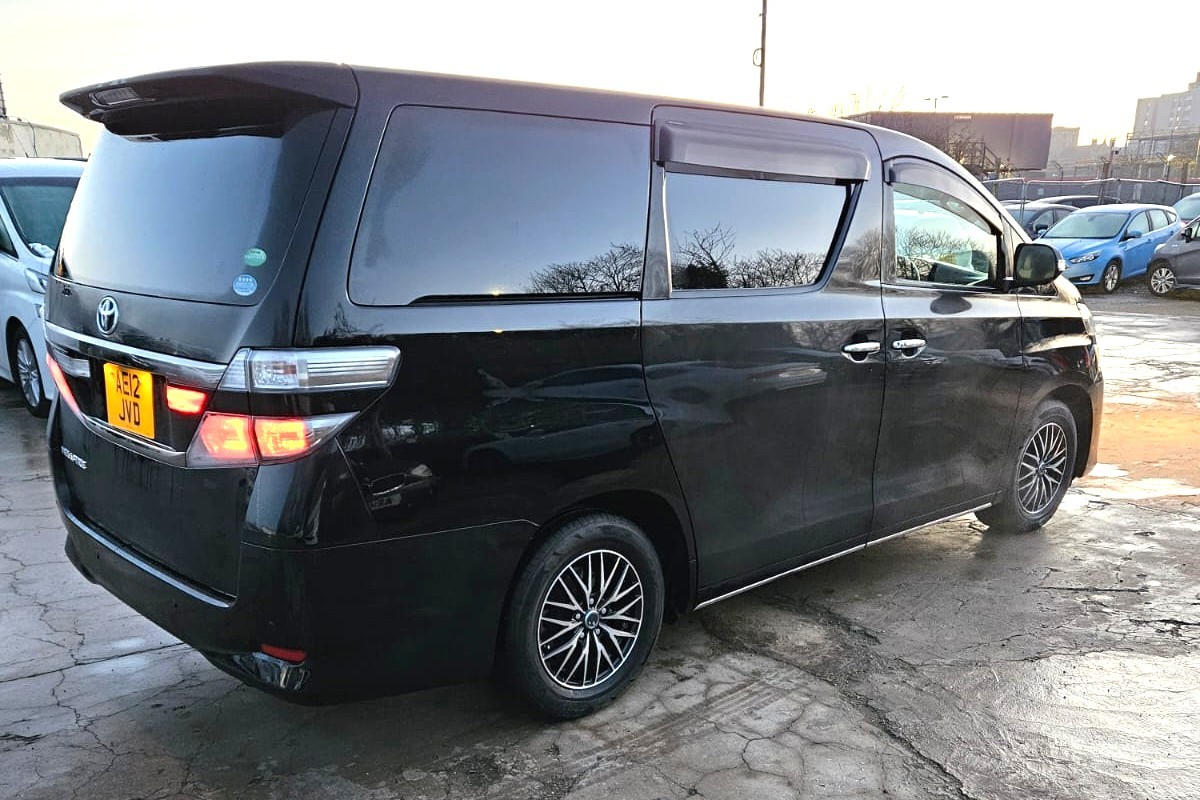Used Toyota Vellfire 2025 for sale - 77018441: Photo 4