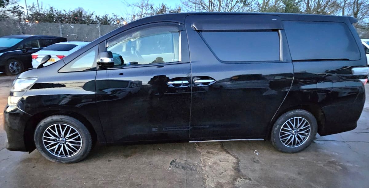 Used Toyota Vellfire 2025 for sale - 77018441: Photo 8