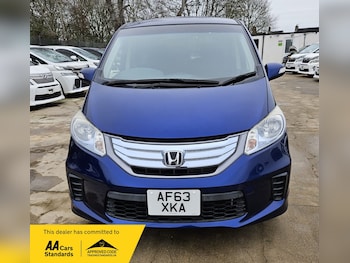 Used Honda Freed 2013 for sale - 76977995: Photo