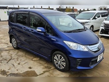 Used Honda Freed 2013 for sale - 76977995: Photo