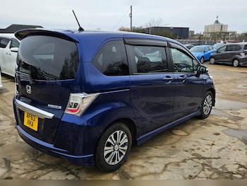 Used Honda Freed 2013 for sale - 76977995: Photo