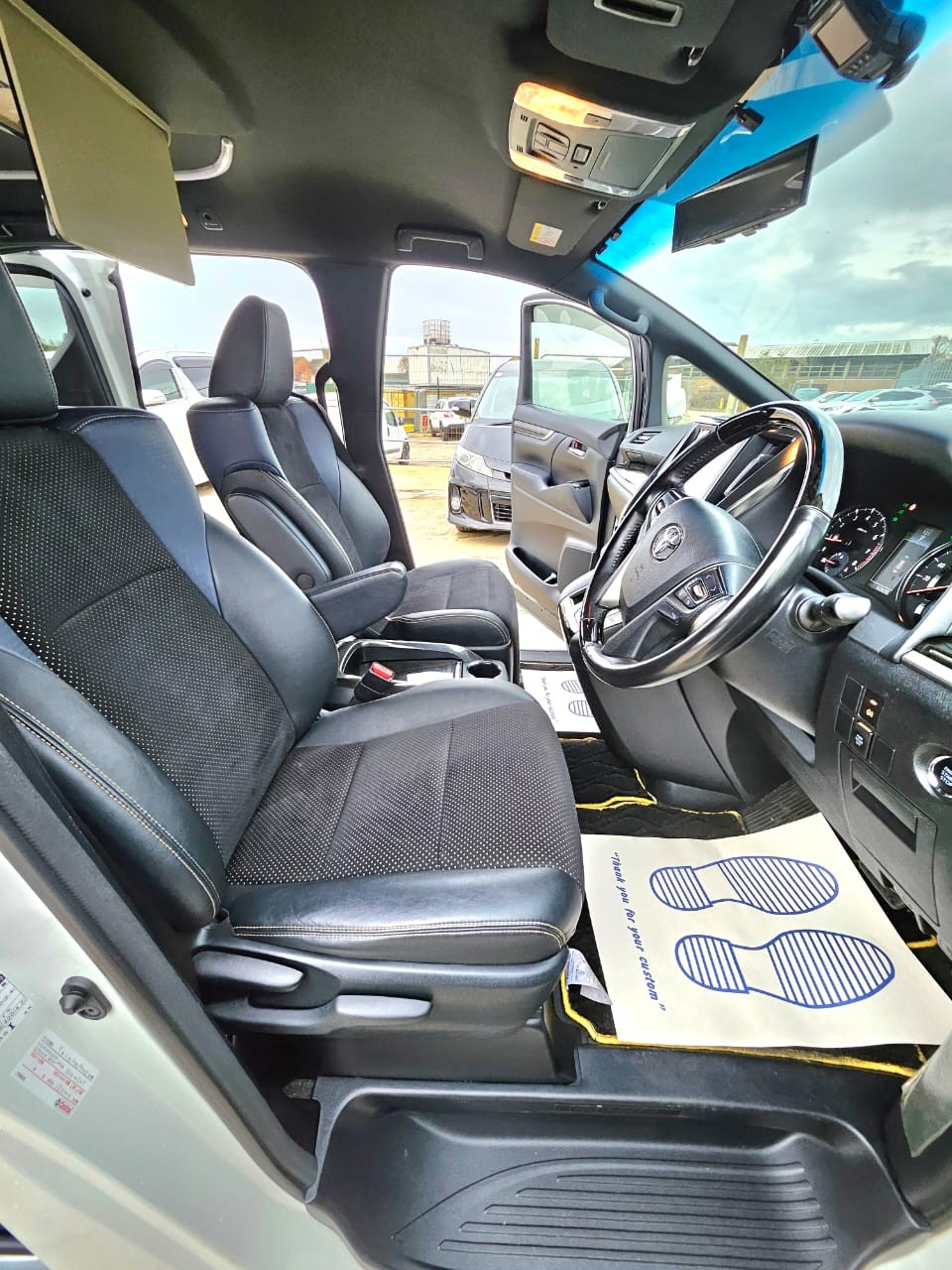 Used Toyota Vellfire 2025 for sale - 76528789: Photo 16