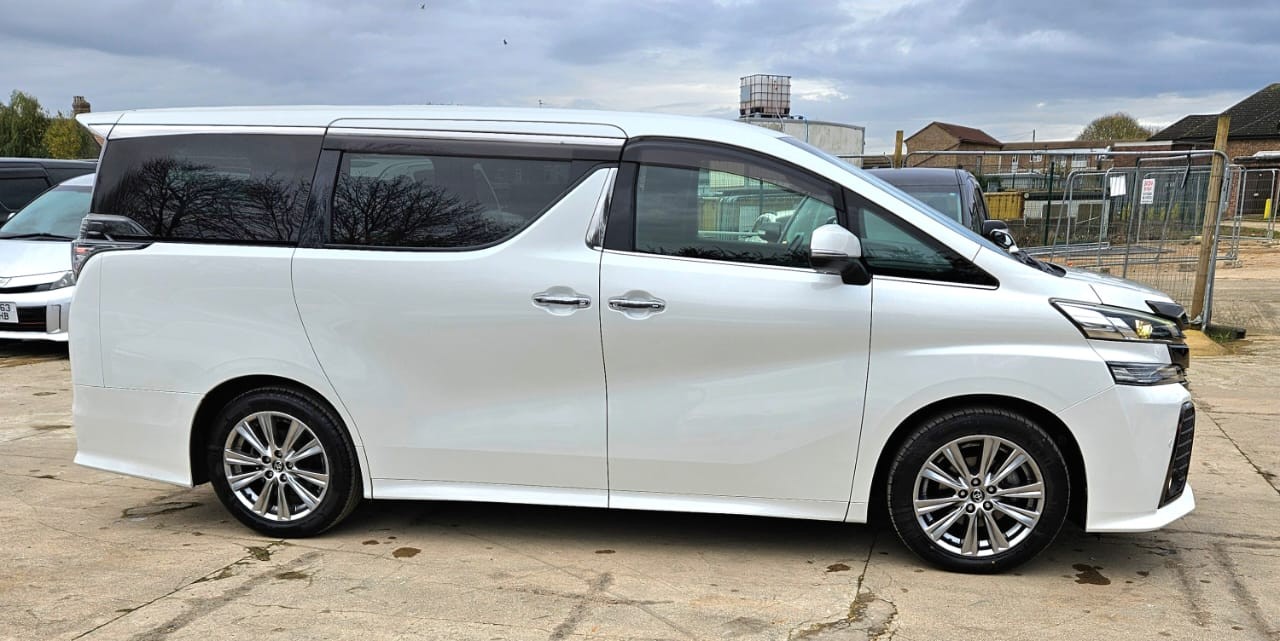 Used Toyota Vellfire 2025 for sale - 76528789: Photo 3