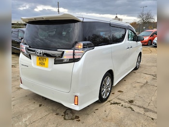 Used Toyota Vellfire 2018 for sale - 76528789: Photo
