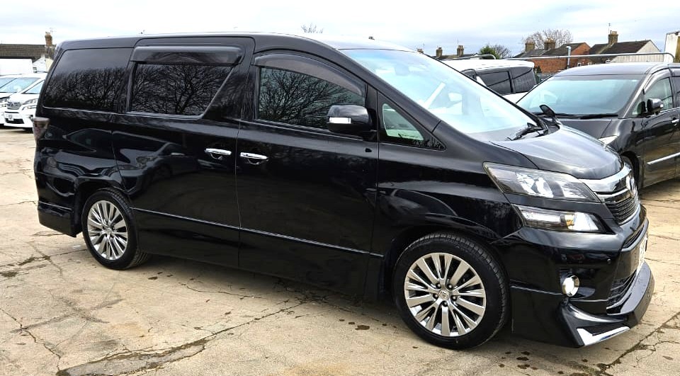 Used Toyota Vellfire 2025 for sale - 76648118: Photo 3