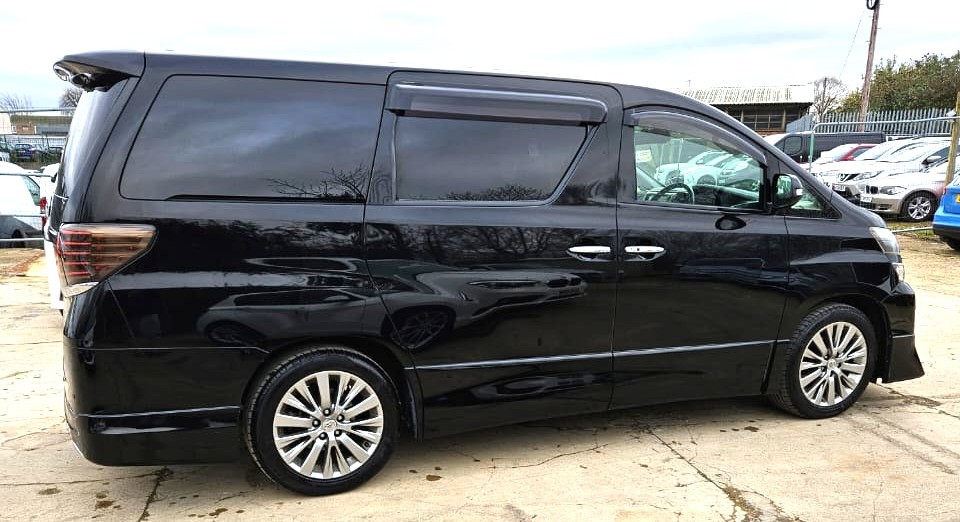 Used Toyota Vellfire 2025 for sale - 76648118: Photo 4