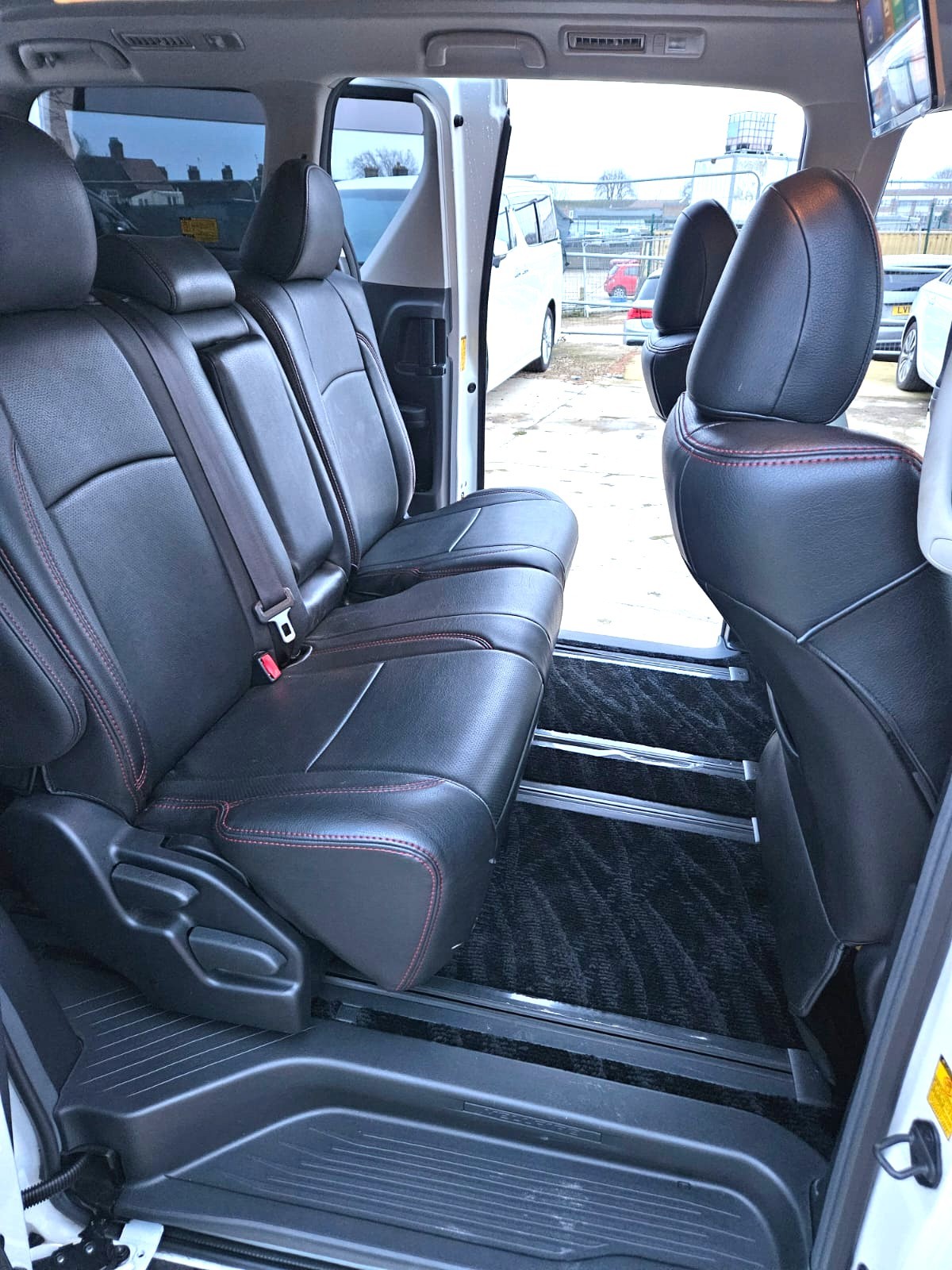 Used Toyota Vellfire 2025 for sale - 77333265: Photo 14