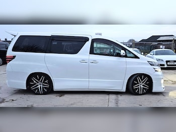 Used Toyota Vellfire 2014 for sale - 77333265: Photo