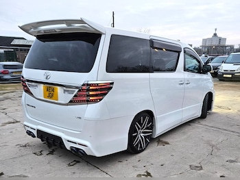 Used Toyota Vellfire 2014 for sale - 77333265: Photo