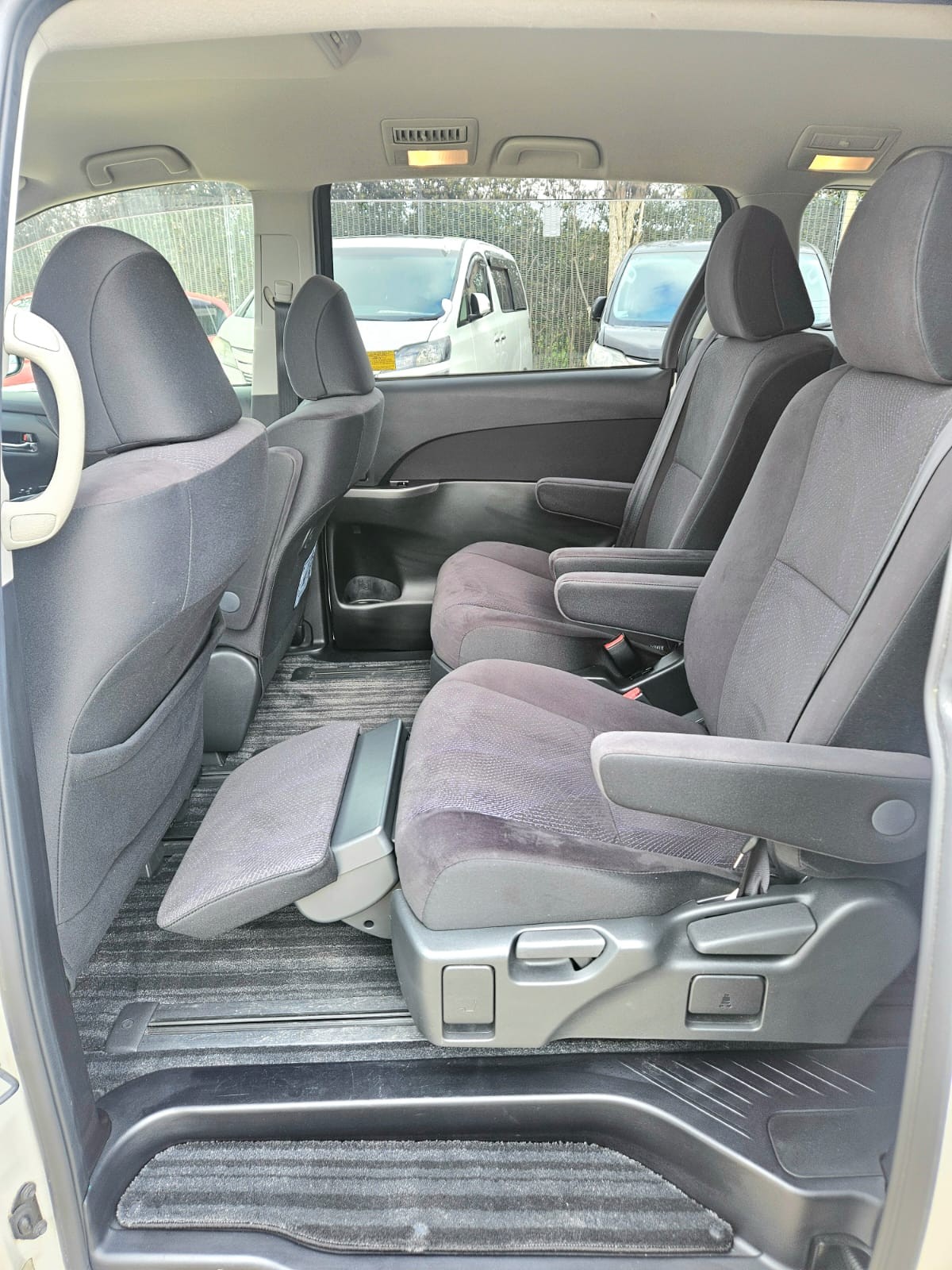 Used Toyota Estima 2026 for sale - 77899037: Photo 13