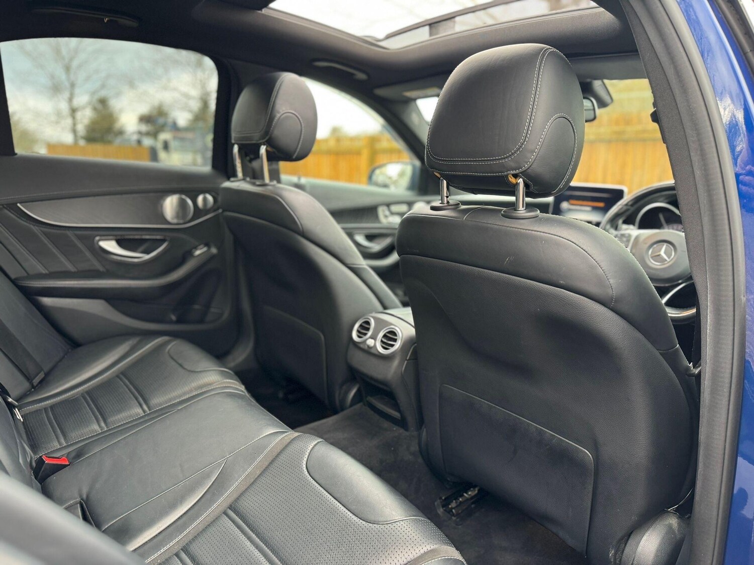 Used Mercedes-Benz C Class 2015 for sale - 77709933: Photo 28