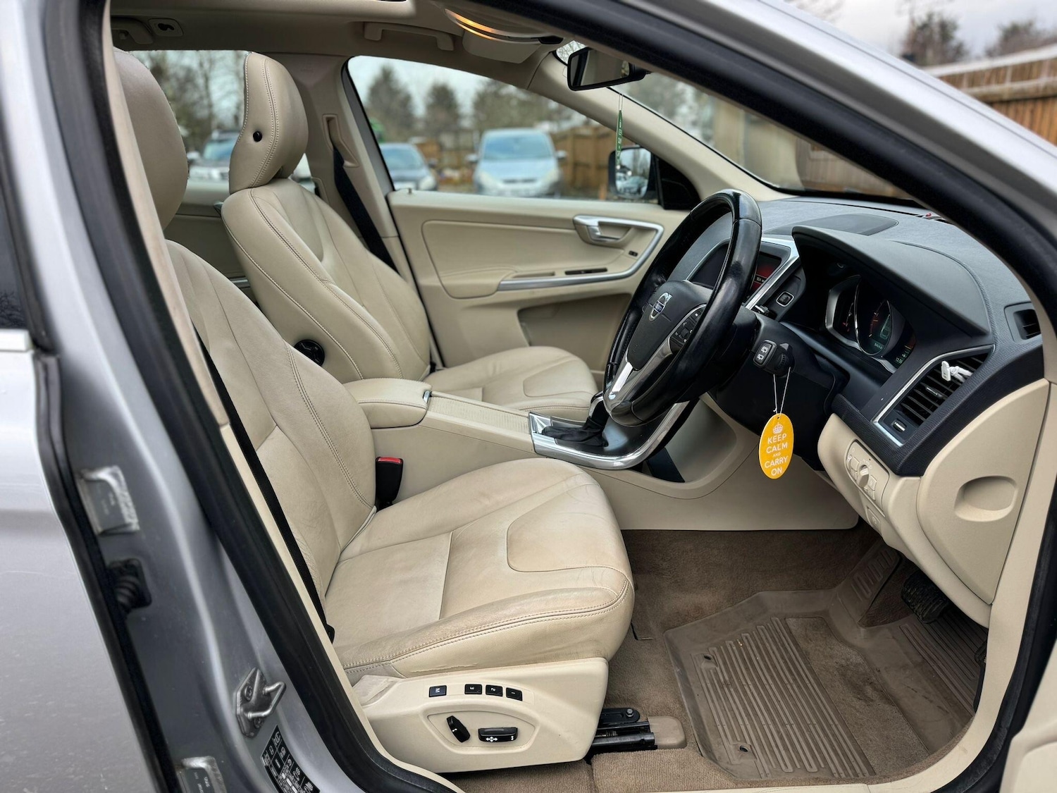 Used Volvo XC60 for sale - 76953059: Photo 19