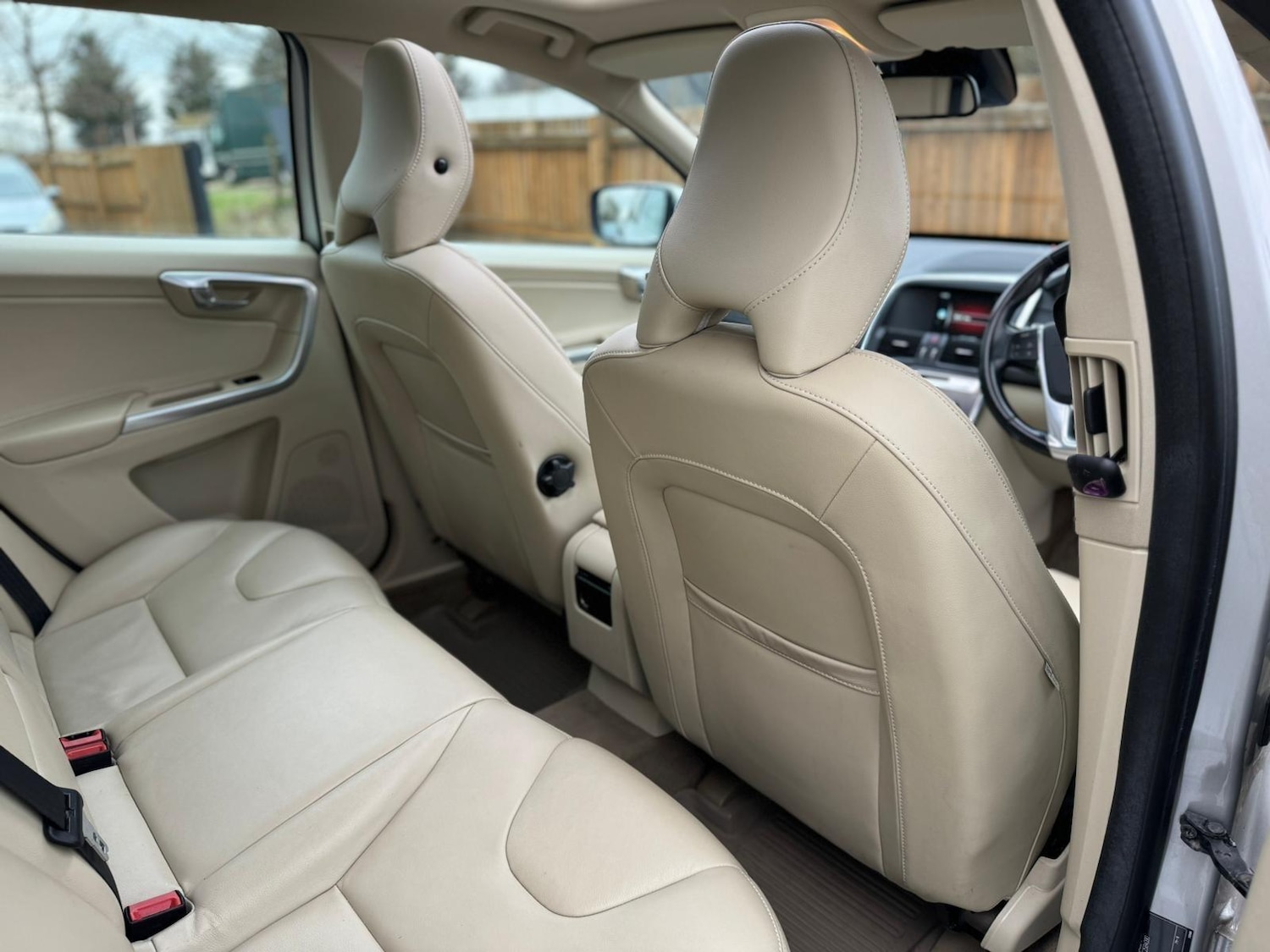 Used Volvo XC60 for sale - 76953059: Photo 27