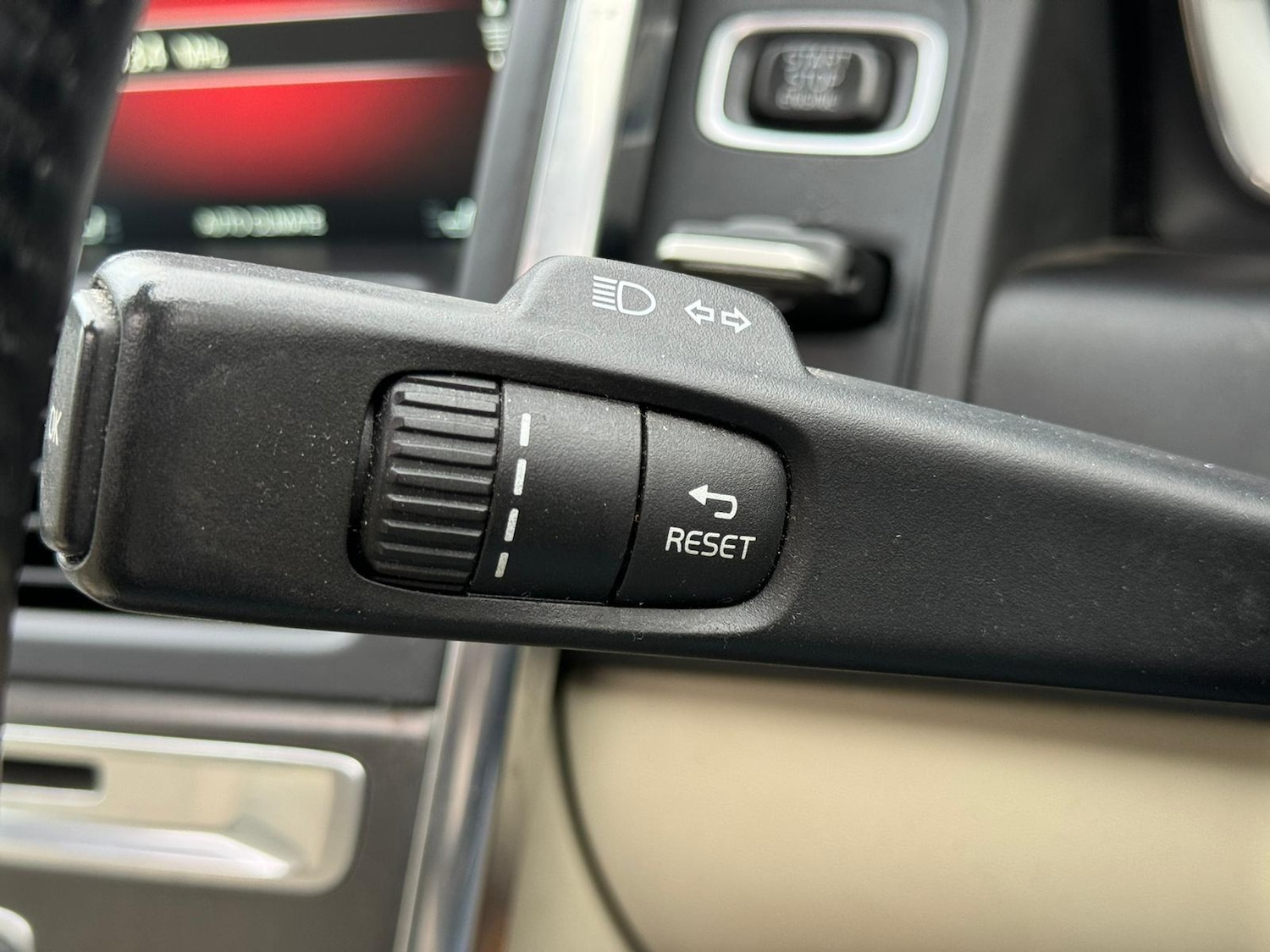 Used Volvo XC60 for sale - 76953059: Photo 32