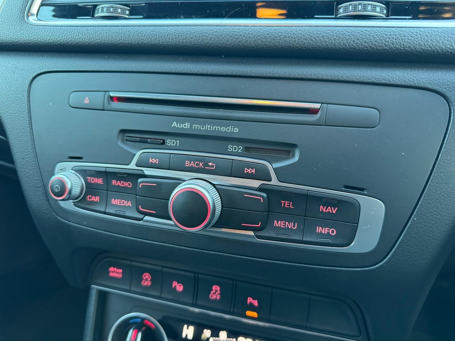 Used Audi Q3 2015 for sale - 76802214: Photo 25