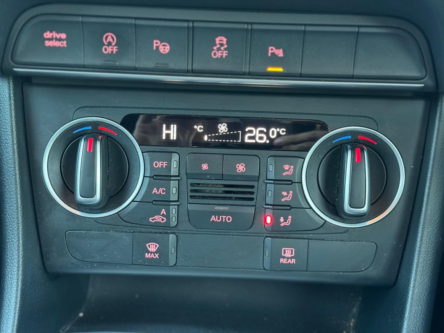 Used Audi Q3 2015 for sale - 76802214: Photo 26