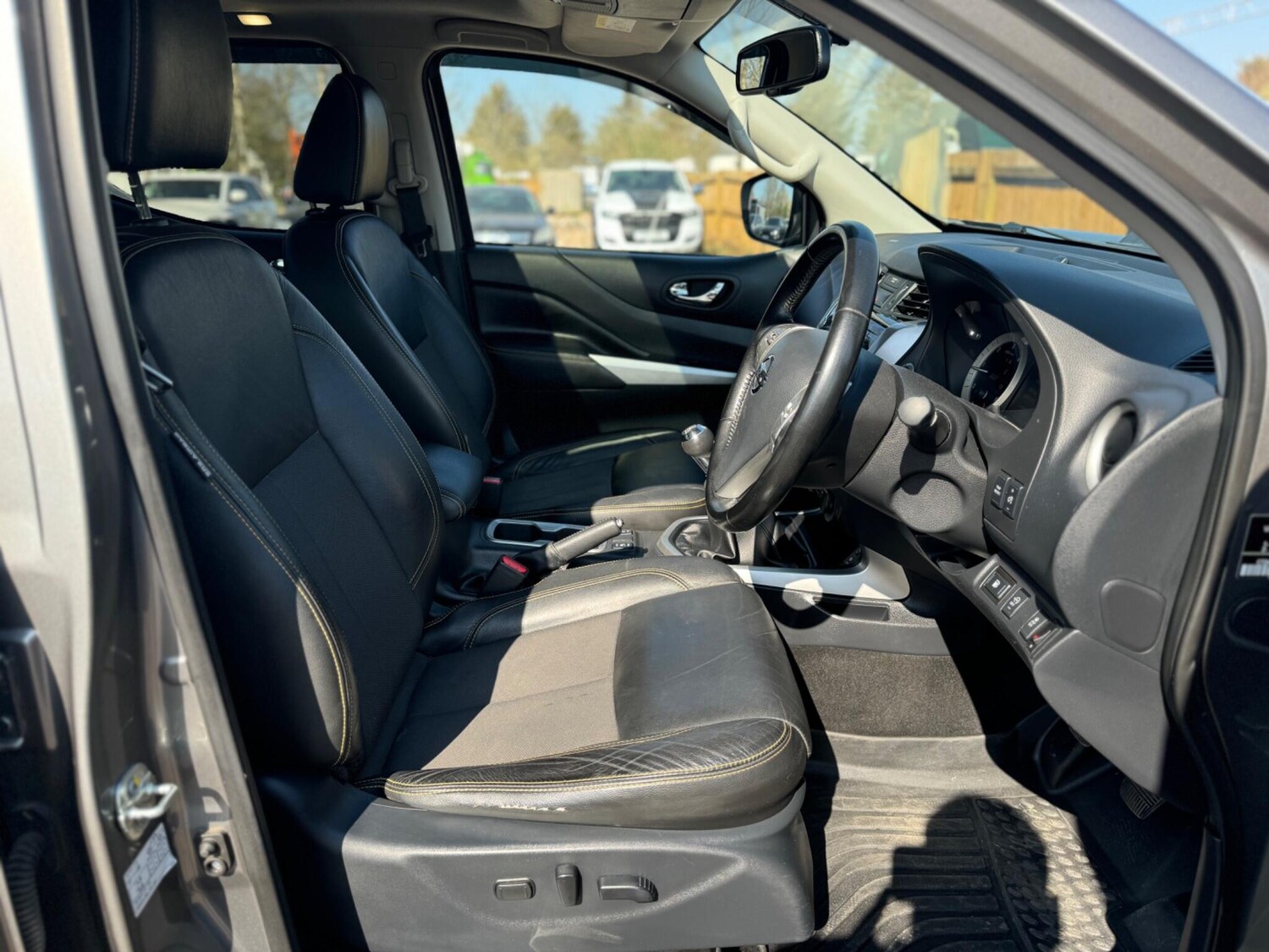 Used Nissan Navara for sale - 77957990: Photo 15