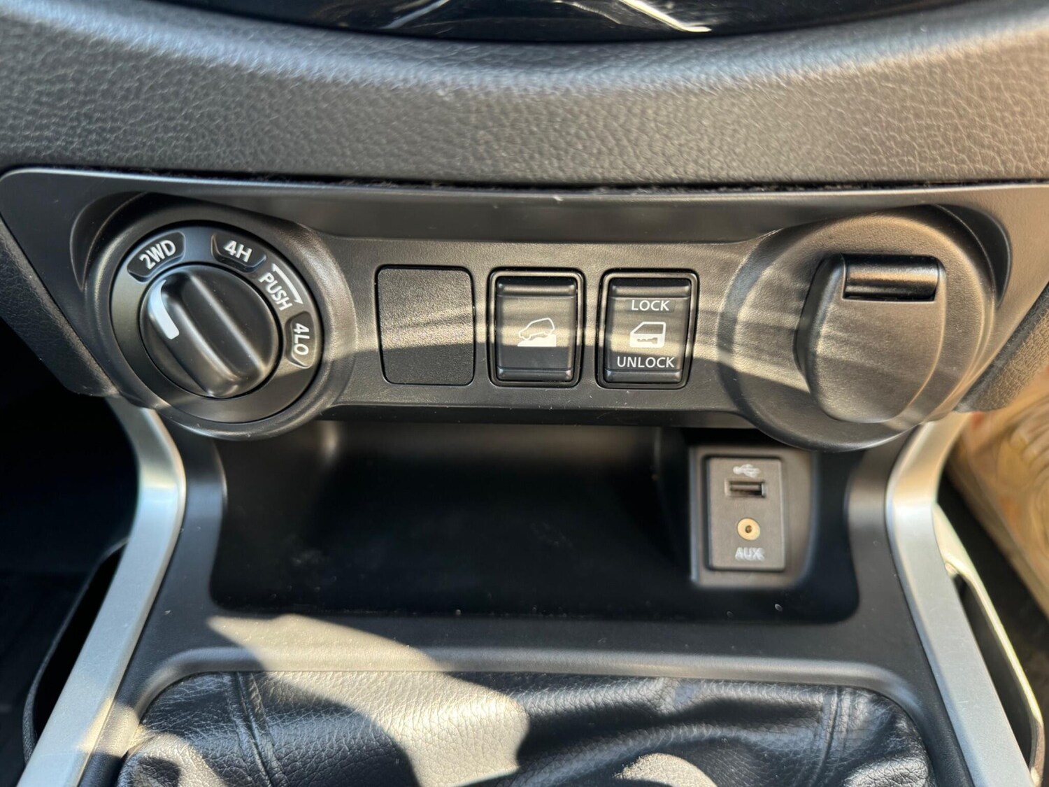 Used Nissan Navara for sale - 77957990: Photo 25