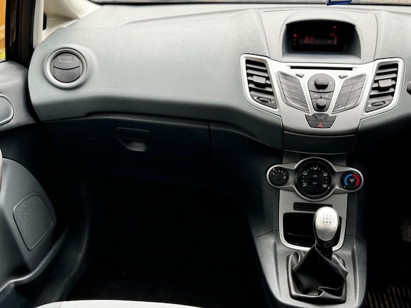 Used Ford Fiesta 2010 for sale - 75659062: Photo 13