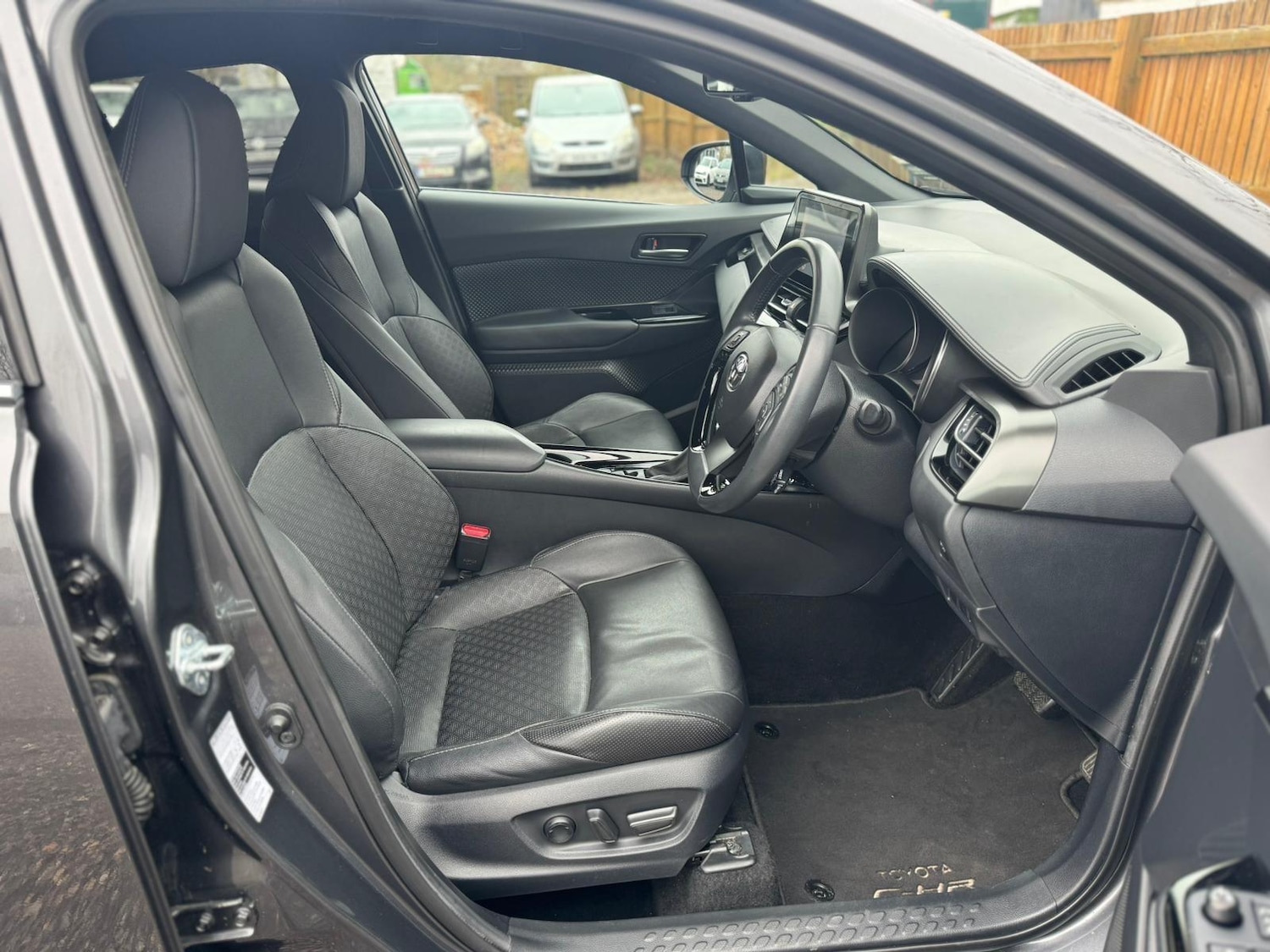 Used Toyota C-HR 2022 for sale - 77564998: Photo 19