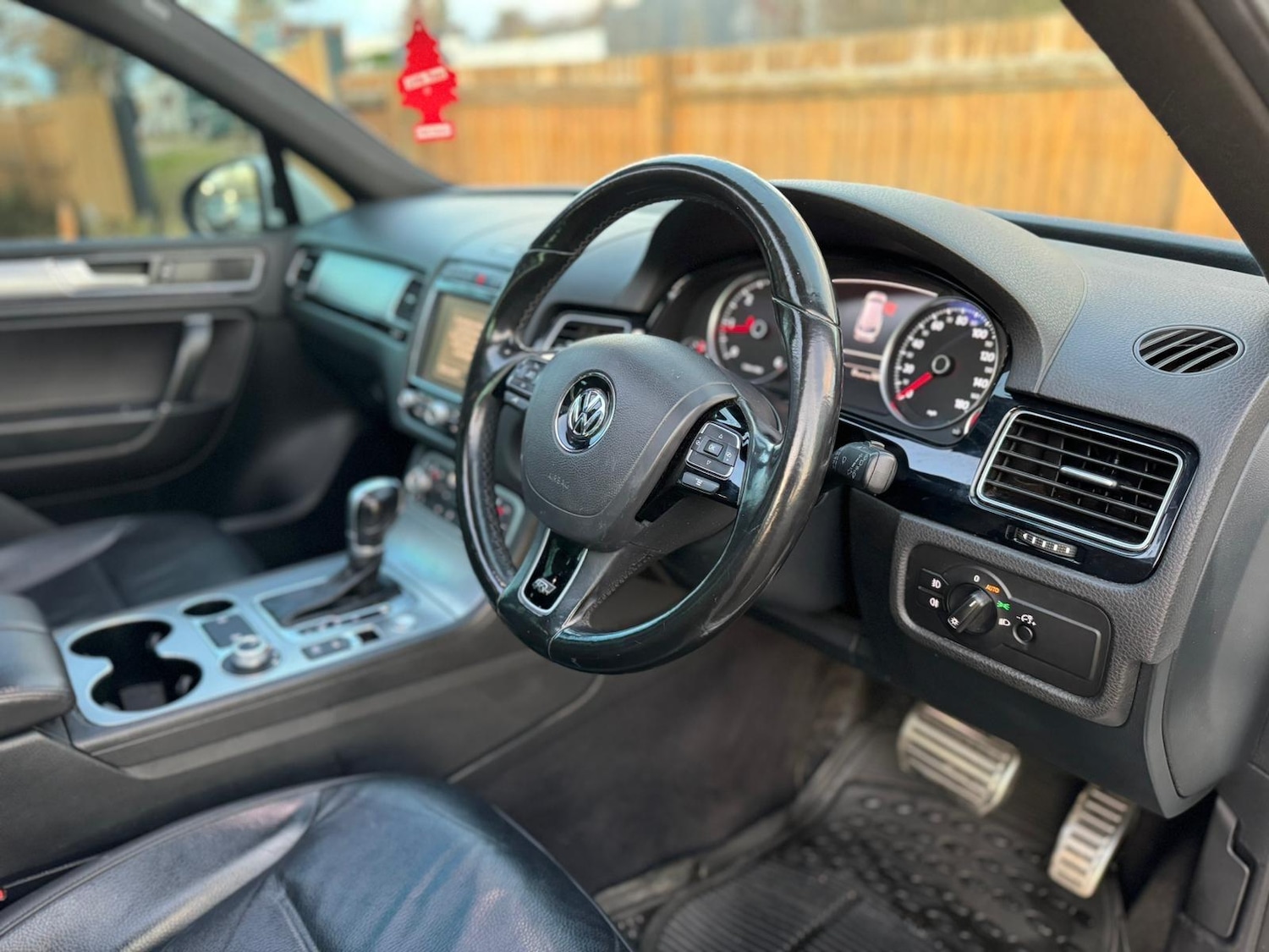 Used Volkswagen Touareg 2014 for sale - 76715135: Photo 15