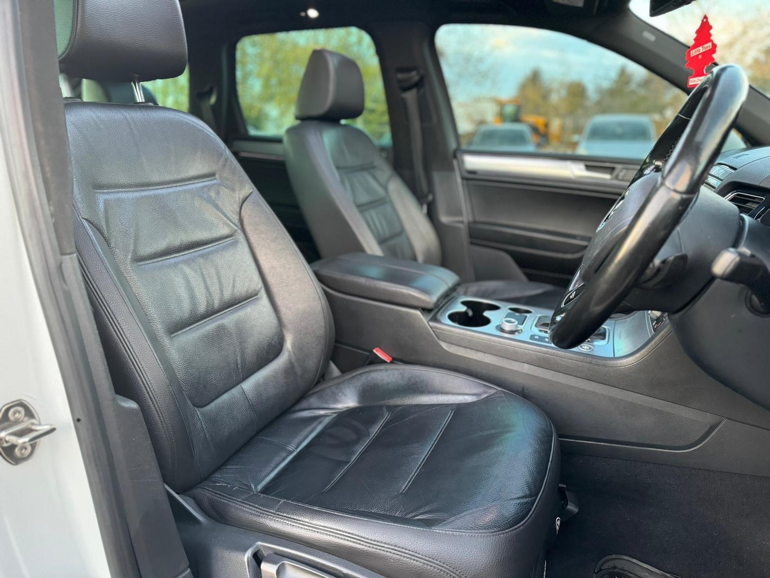 Used Volkswagen Touareg 2014 for sale - 76715135: Photo 16