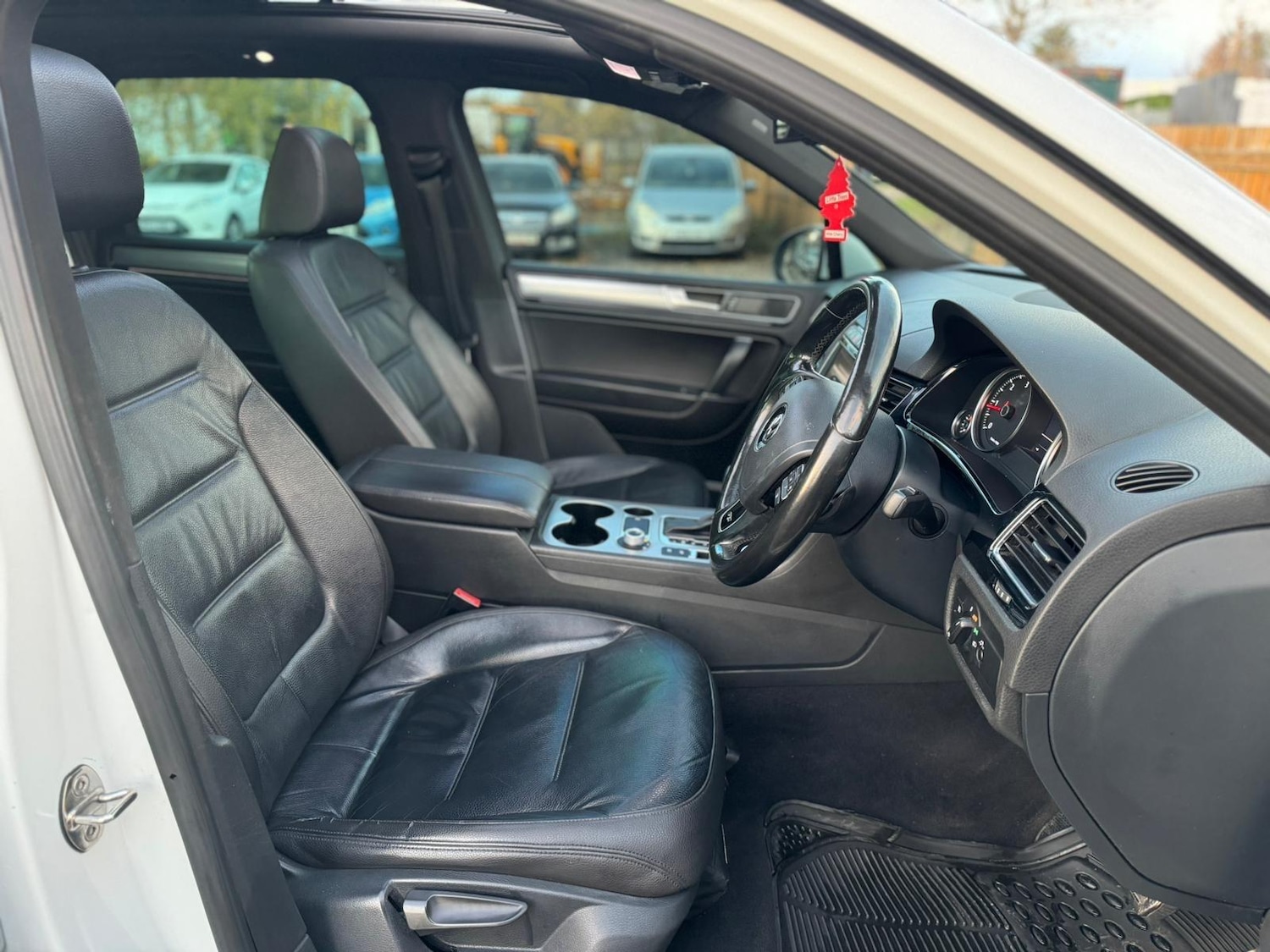 Used Volkswagen Touareg 2014 for sale - 76715135: Photo 17