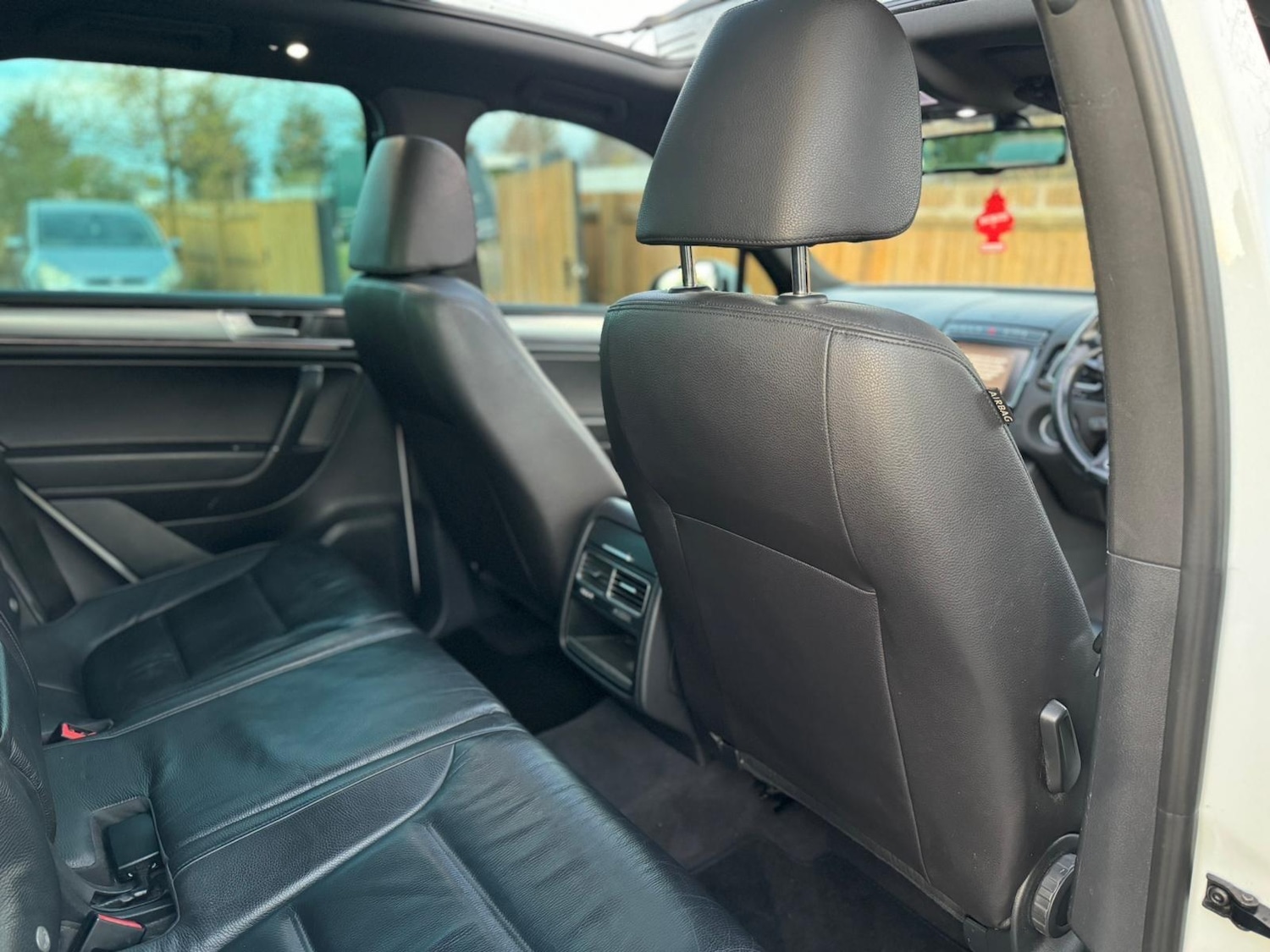 Used Volkswagen Touareg 2014 for sale - 76715135: Photo 22