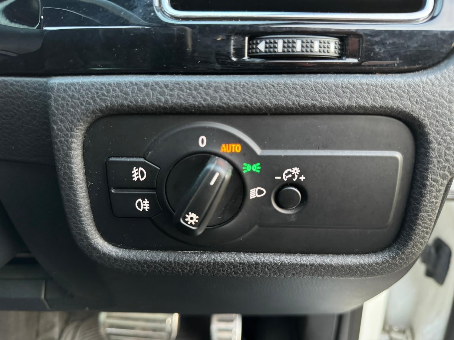 Used Volkswagen Touareg 2014 for sale - 76715135: Photo 28