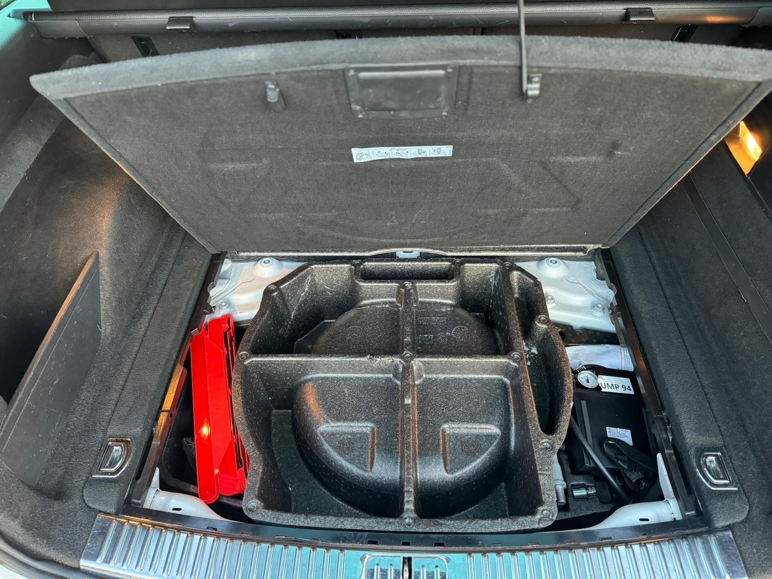 Used Volkswagen Touareg 2014 for sale - 76715135: Photo 32