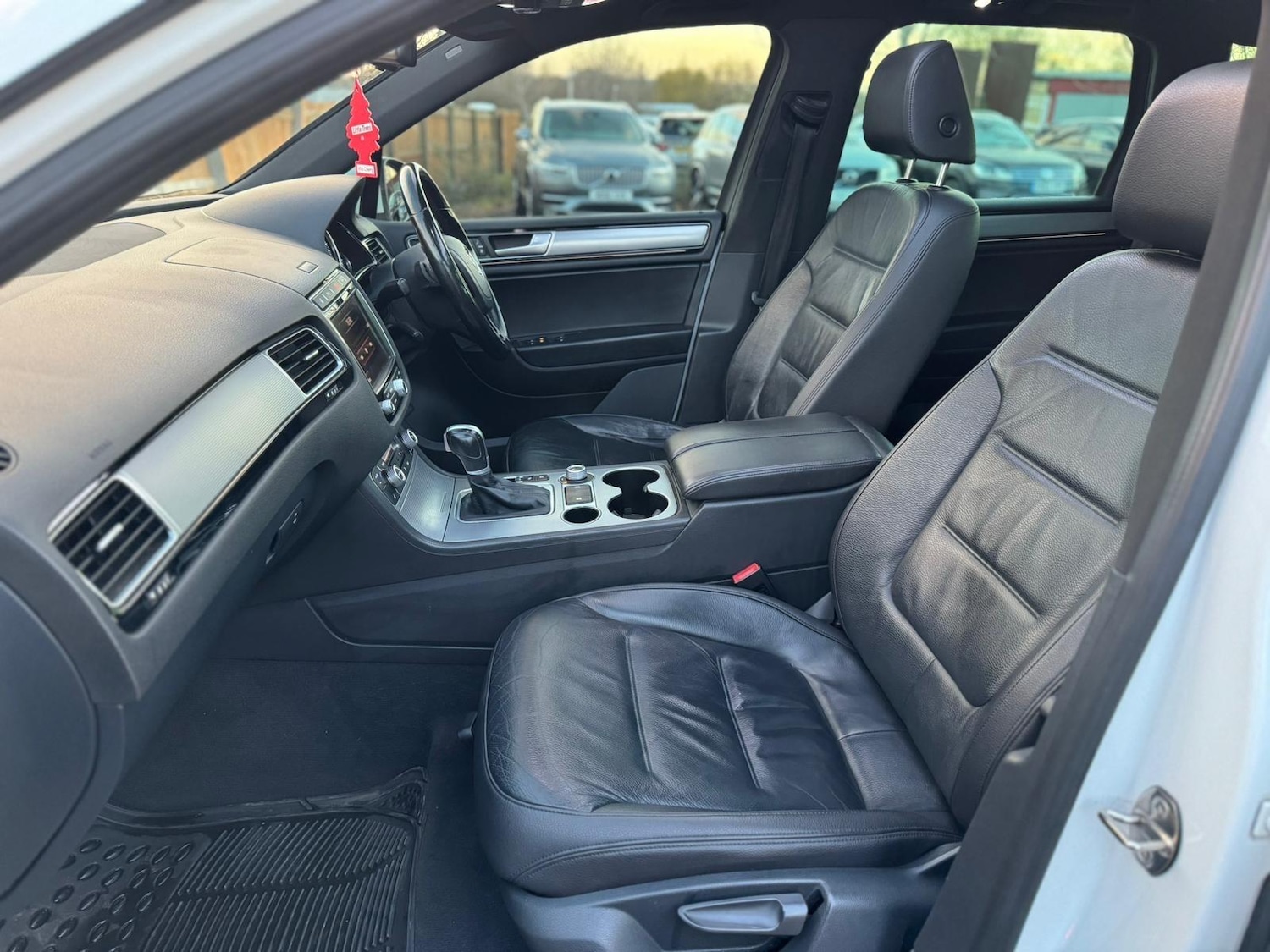 Used Volkswagen Touareg 2014 for sale - 76715135: Photo 43