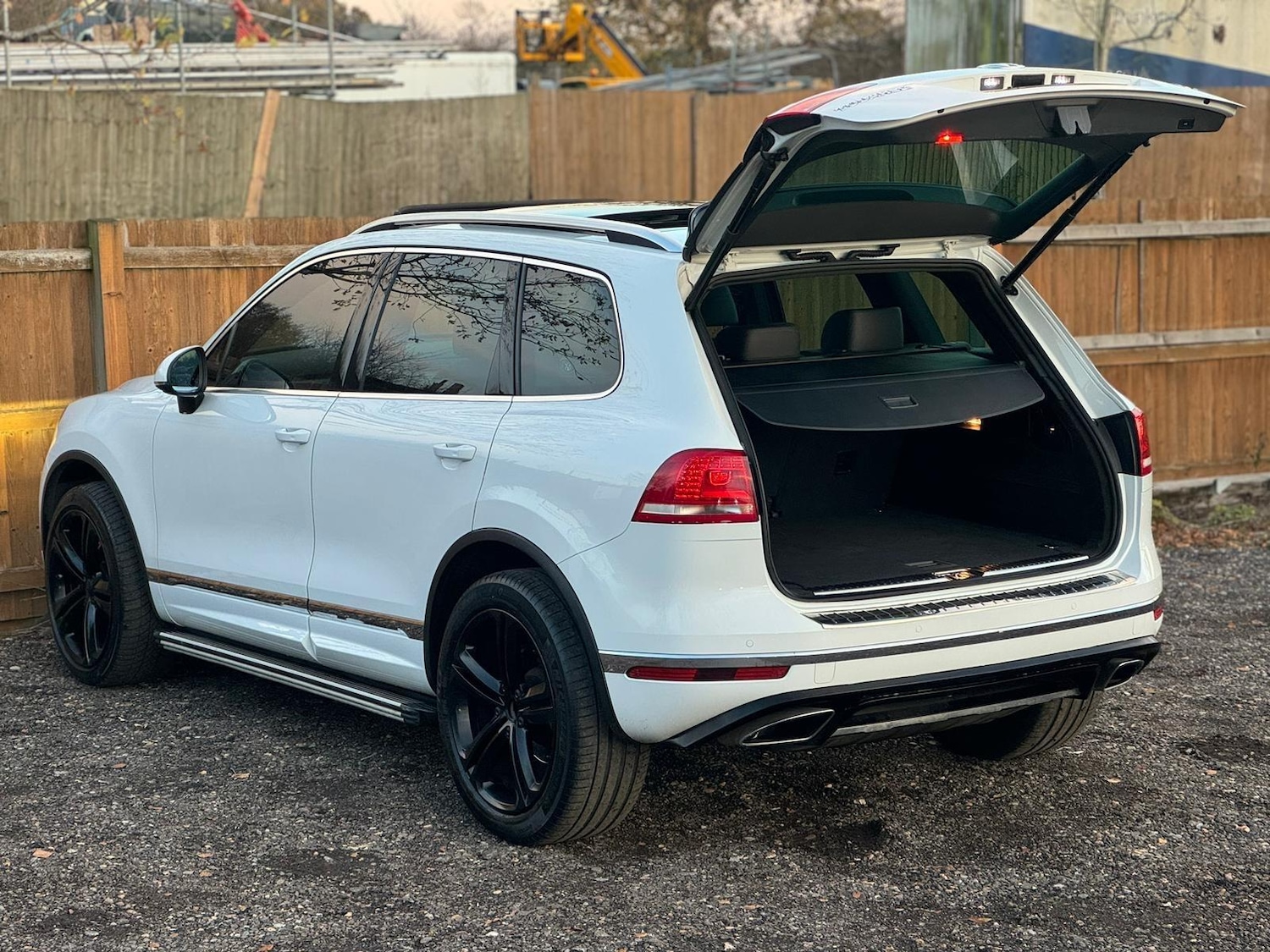 Used Volkswagen Touareg 2014 for sale - 76715135: Photo 9